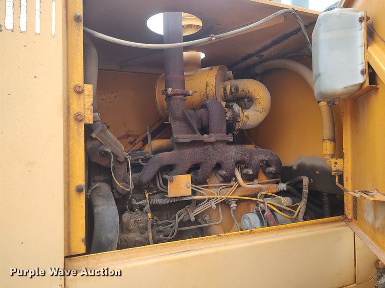 image for item DO3835 1987 John Deere 544E  wheel loader