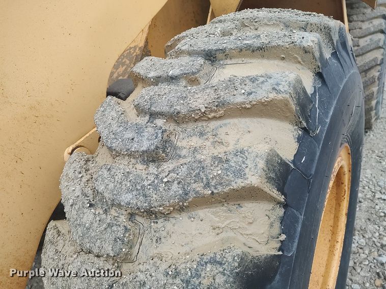 image for item DO3835 1987 John Deere 544E  wheel loader