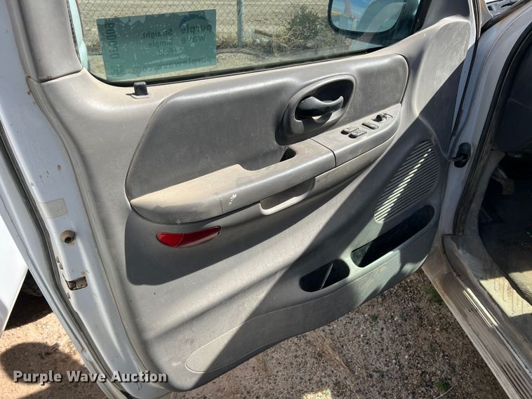 image for item DP0009 2003 Ford F150  SuperCab pickup truck