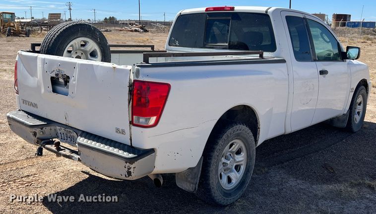 image for item DP0010 2004 Nissan Titan  King Cab pickup truck