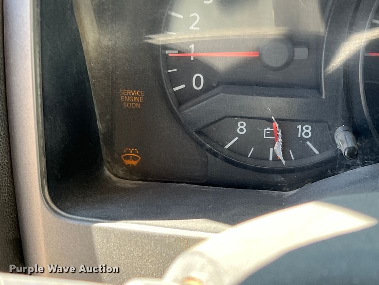 image for item DP0010 2004 Nissan Titan  King Cab pickup truck