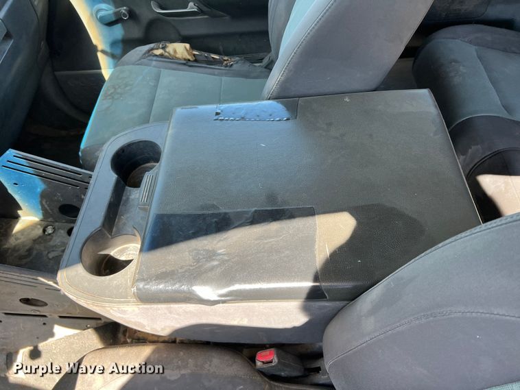 image for item DP0010 2004 Nissan Titan  King Cab pickup truck