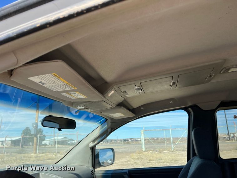 image for item DP0010 2004 Nissan Titan  King Cab pickup truck