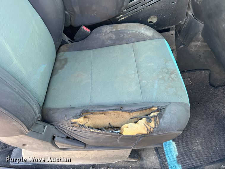 image for item DP0010 2004 Nissan Titan  King Cab pickup truck