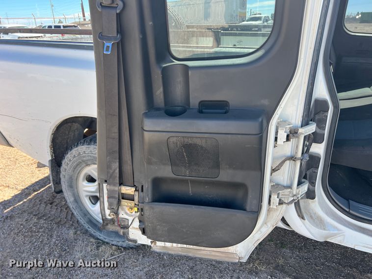 image for item DP0010 2004 Nissan Titan  King Cab pickup truck