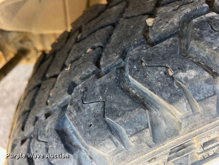 image for item DP0010 2004 Nissan Titan  King Cab pickup truck