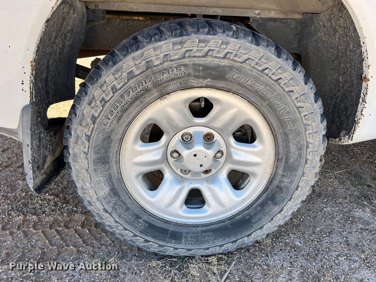 image for item DP0010 2004 Nissan Titan  King Cab pickup truck