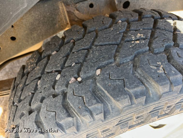 image for item DP0010 2004 Nissan Titan  King Cab pickup truck