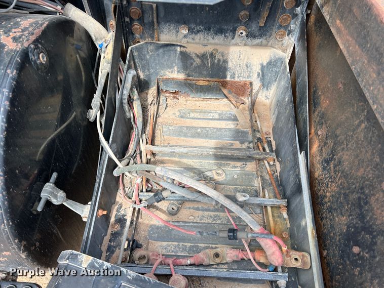 image for item DP0016 1993 White GMC  winch truck