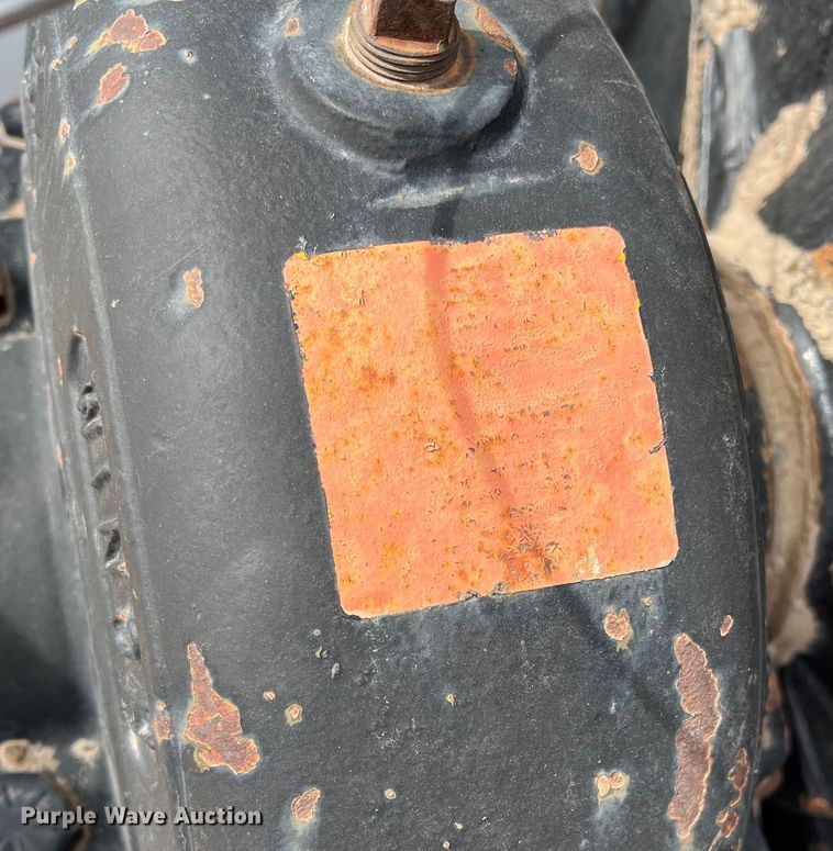 image for item DP0016 1993 White GMC  winch truck