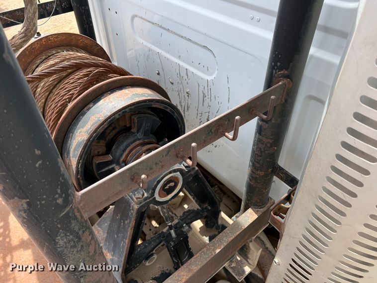 image for item DP0016 1993 White GMC  winch truck