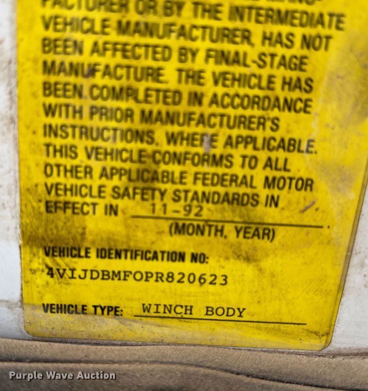 image for item DP0016 1993 White GMC  winch truck