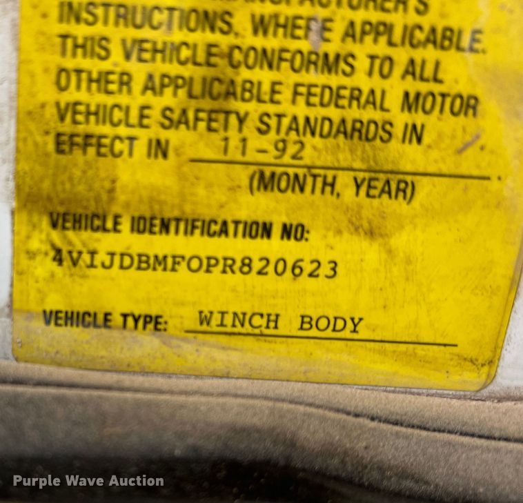 image for item DP0016 1993 White GMC  winch truck