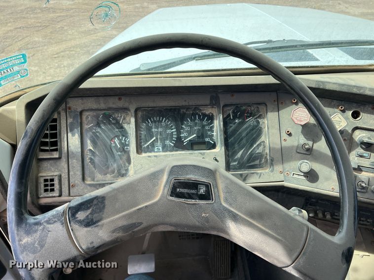 image for item DP0016 1993 White GMC  winch truck