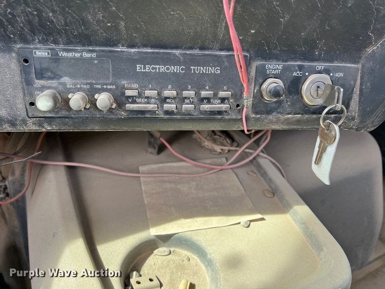 image for item DP0016 1993 White GMC  winch truck