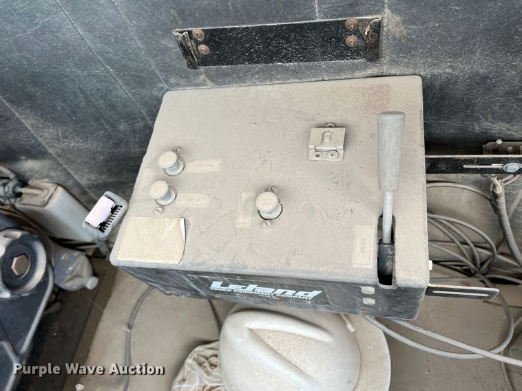 image for item DP0016 1993 White GMC  winch truck