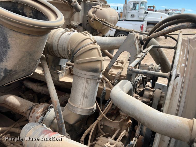 image for item DP0016 1993 White GMC  winch truck