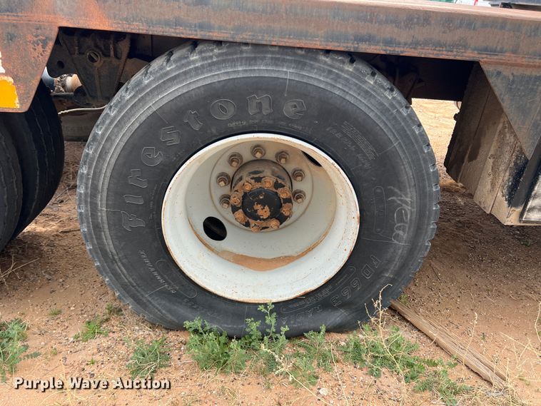 image for item DP0016 1993 White GMC  winch truck