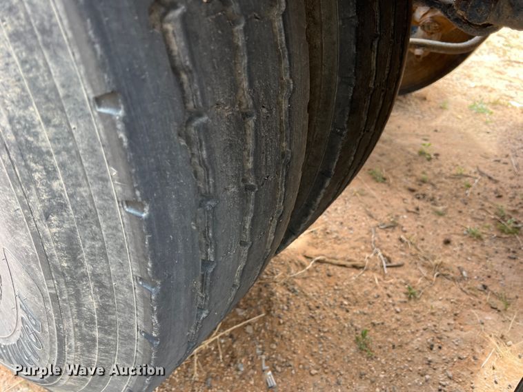 image for item DP0016 1993 White GMC  winch truck