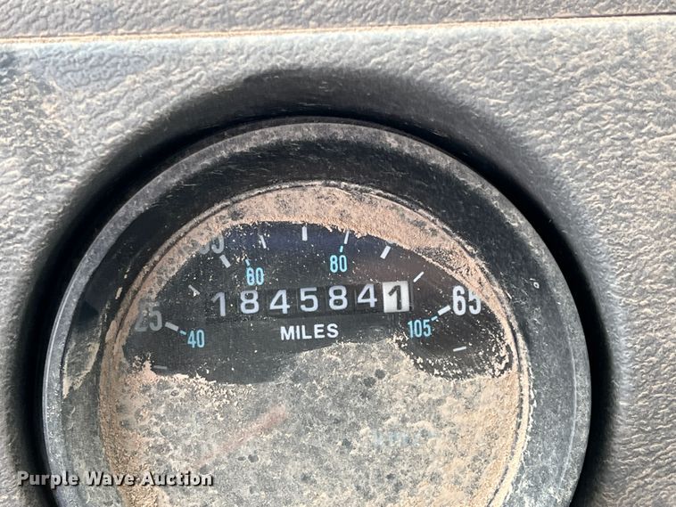 image for item DP0023 2001 Mack RD688S  dump truck