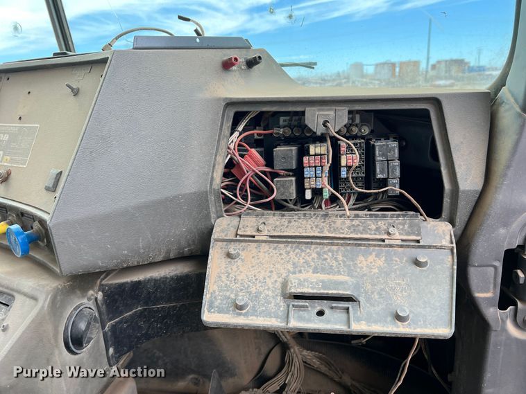 image for item DP0023 2001 Mack RD688S  dump truck