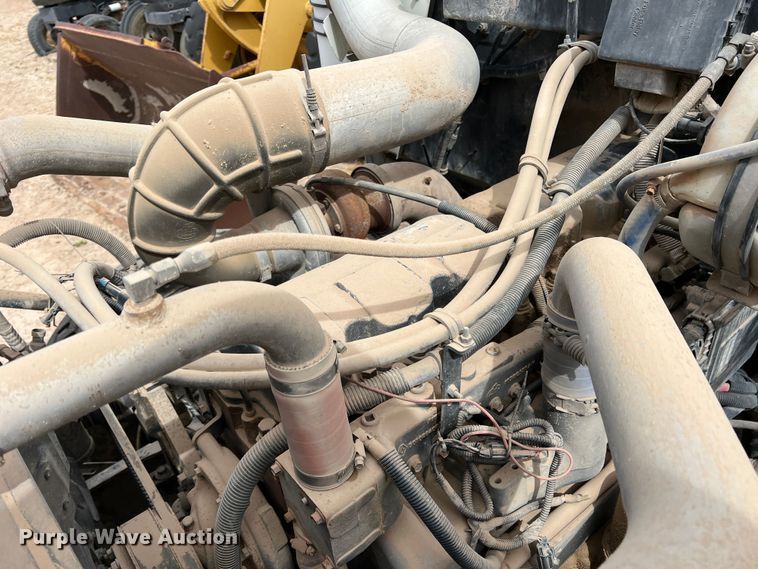 image for item DP0023 2001 Mack RD688S  dump truck