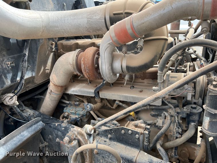 image for item DP0023 2001 Mack RD688S  dump truck