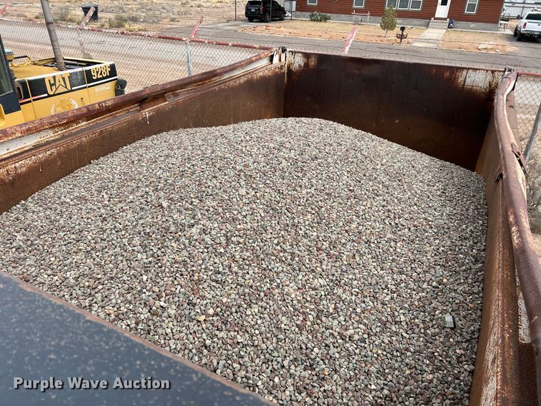 image for item DP0023 2001 Mack RD688S  dump truck