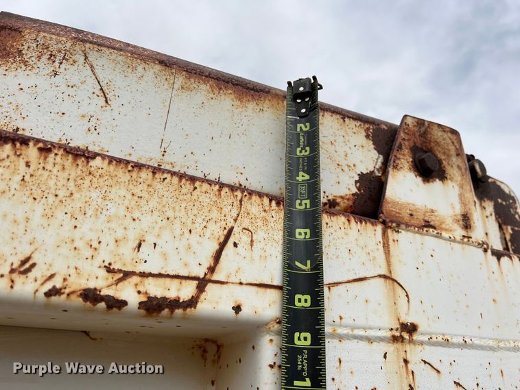 image for item DP0023 2001 Mack RD688S  dump truck