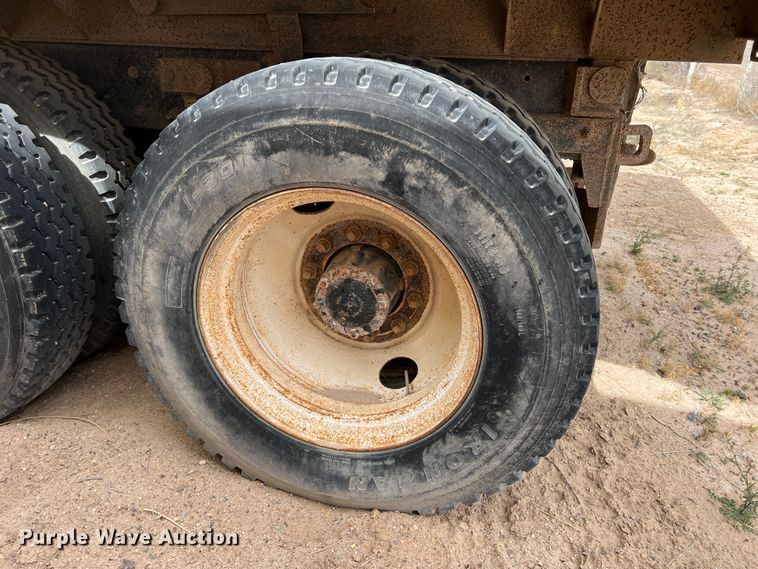 image for item DP0023 2001 Mack RD688S  dump truck