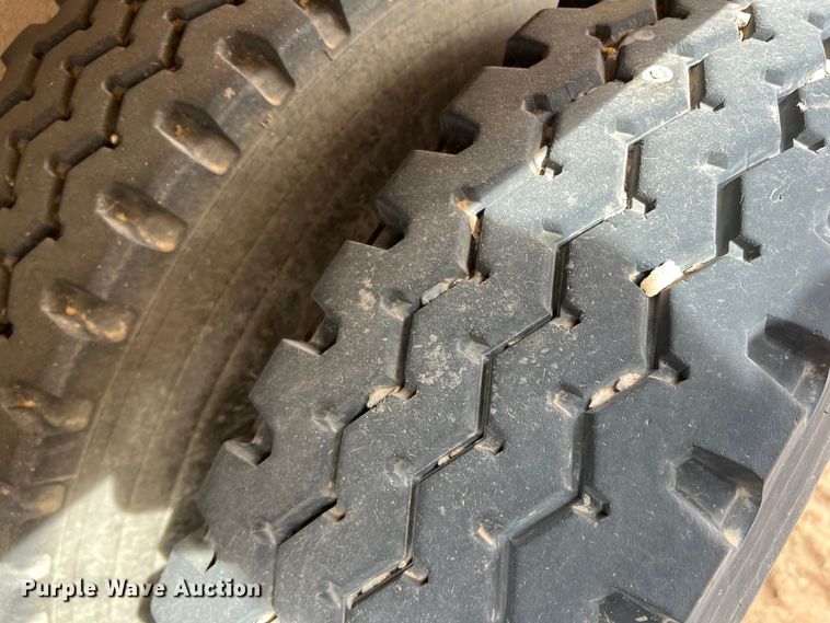 image for item DP0023 2001 Mack RD688S  dump truck