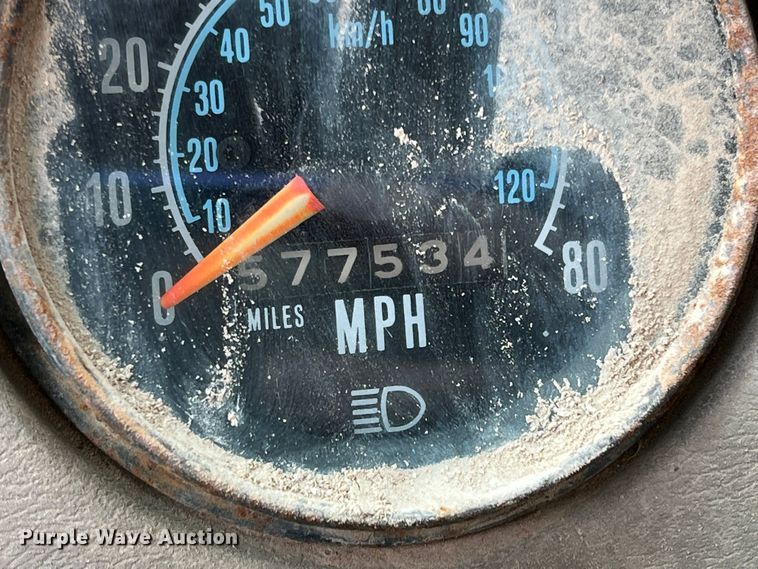 image for item DP0024 1981 Mack R686ST  dump truck