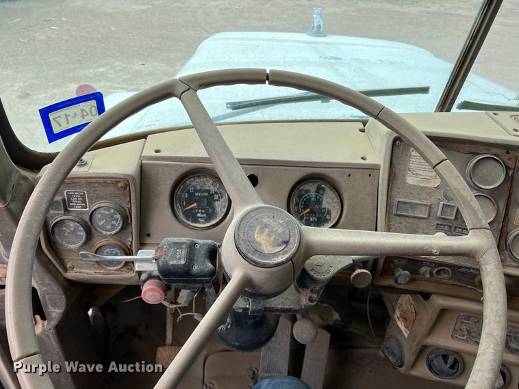 image for item DP0024 1981 Mack R686ST  dump truck