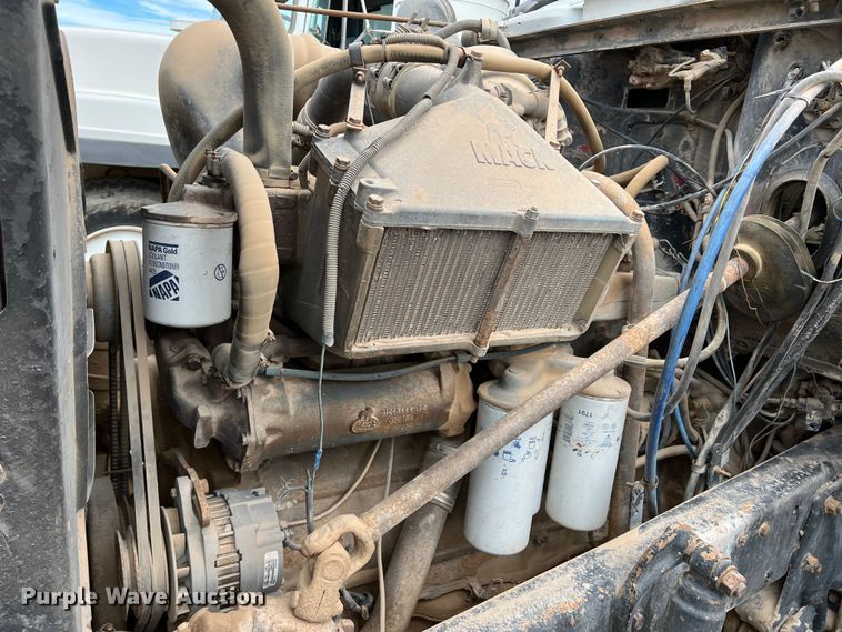 image for item DP0024 1981 Mack R686ST  dump truck