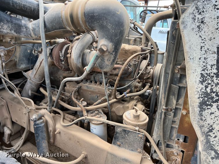 image for item DP0024 1981 Mack R686ST  dump truck