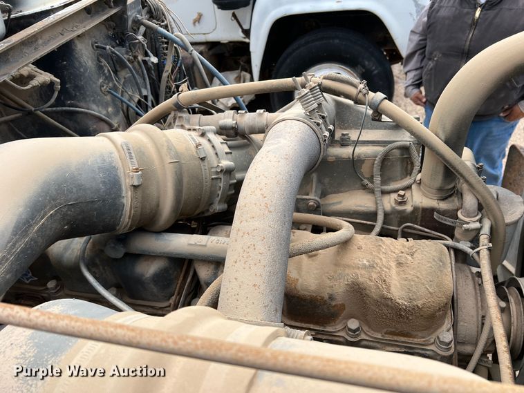 image for item DP0024 1981 Mack R686ST  dump truck