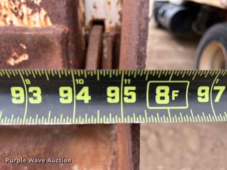 image for item DP0024 1981 Mack R686ST  dump truck