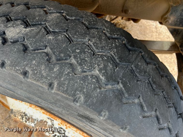 image for item DP0024 1981 Mack R686ST  dump truck