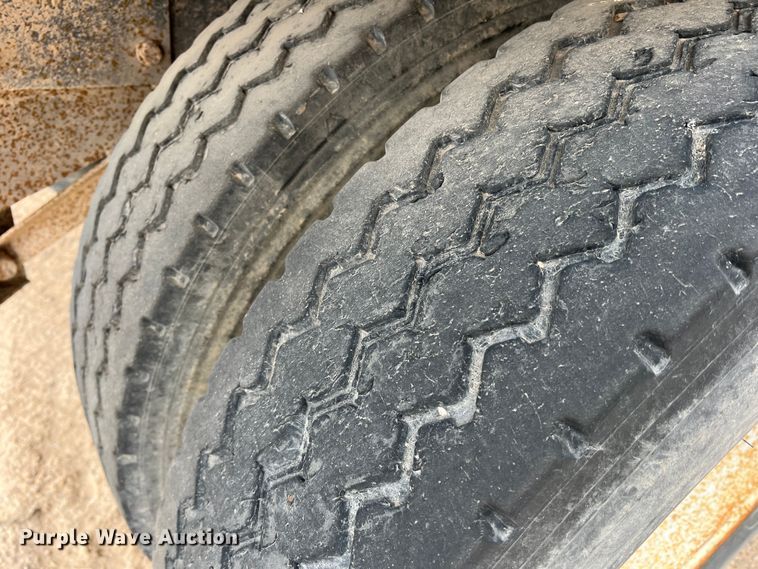 image for item DP0024 1981 Mack R686ST  dump truck