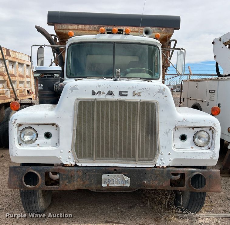 image for item DP0025 Mack R685  dump truck