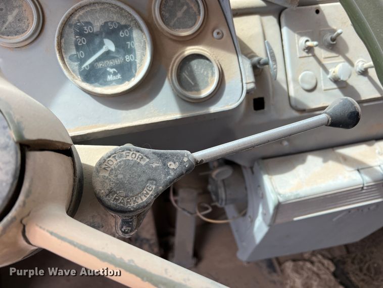 image for item DP0025 Mack R685  dump truck