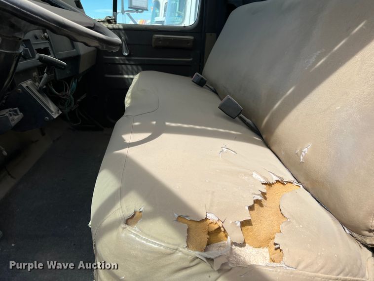 image for item DP0026 1991 International 4600  bucket truck