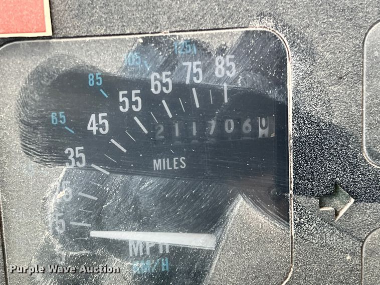 image for item DP0026 1991 International 4600  bucket truck