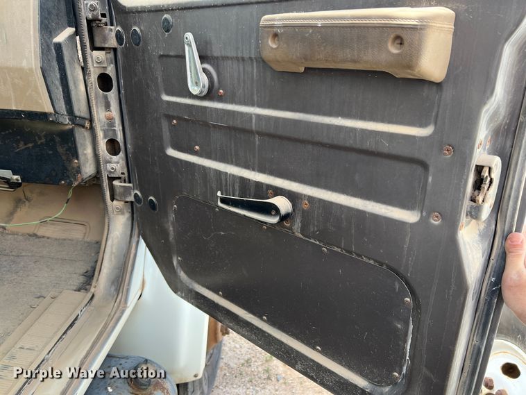 image for item DP0026 1991 International 4600  bucket truck