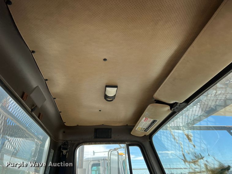 image for item DP0026 1991 International 4600  bucket truck