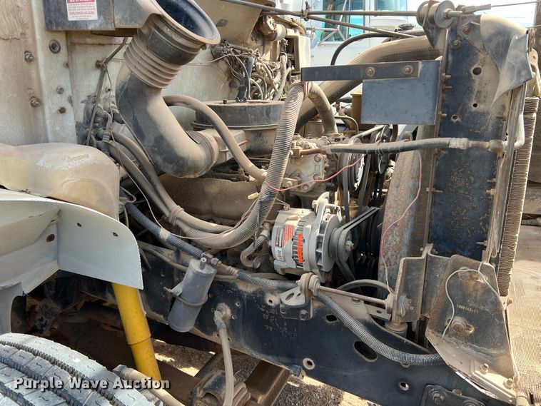 image for item DP0026 1991 International 4600  bucket truck