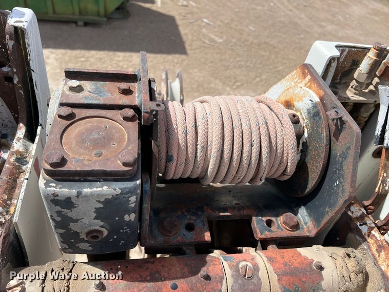 image for item DP0026 1991 International 4600  bucket truck