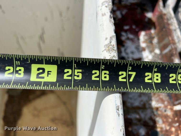 image for item DP0026 1991 International 4600  bucket truck