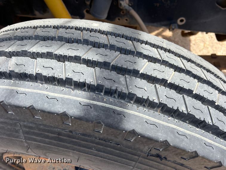 image for item DP0026 1991 International 4600  bucket truck