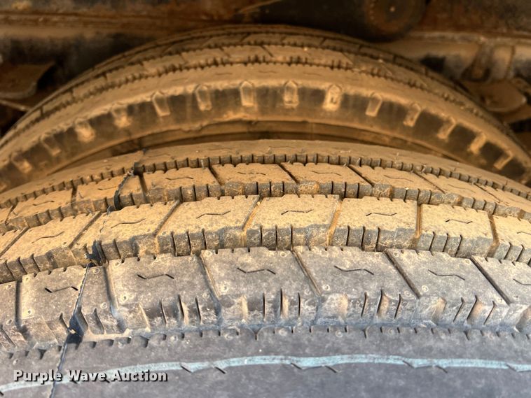 image for item DP0026 1991 International 4600  bucket truck